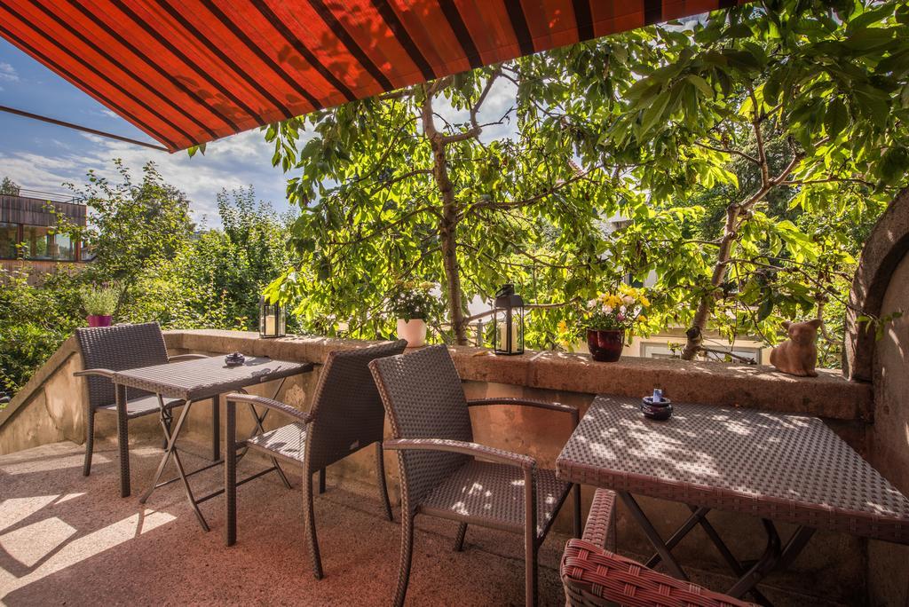 Superior King Room Villa